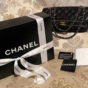Authentic CHANEL Single Flap Shoulder Purse